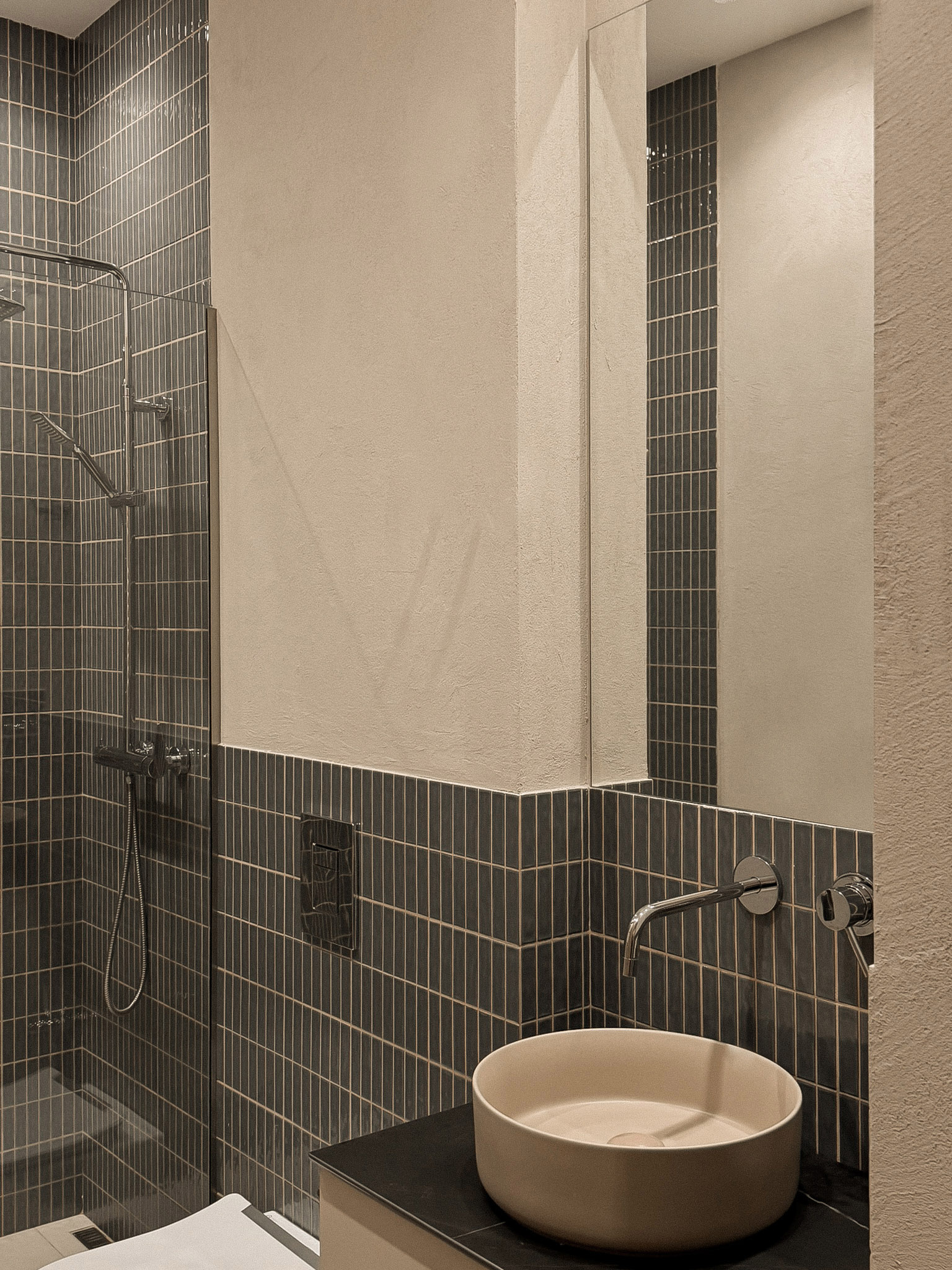 Frezeti House paired interior view two